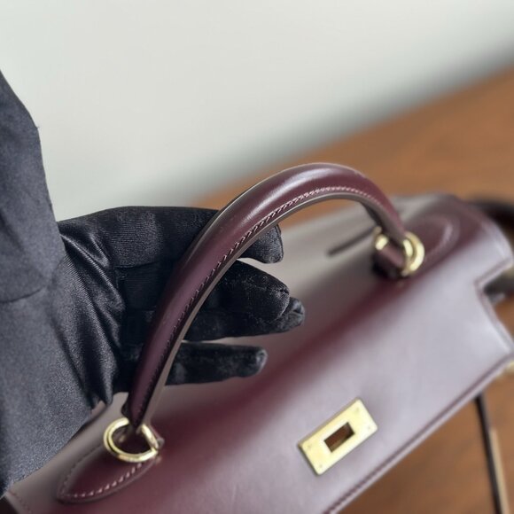 LUXE LEATHER! Burgundy Kelly Style Top Handle Bag - Shoulder & Crossbody Strap! - Picture 8 of 10